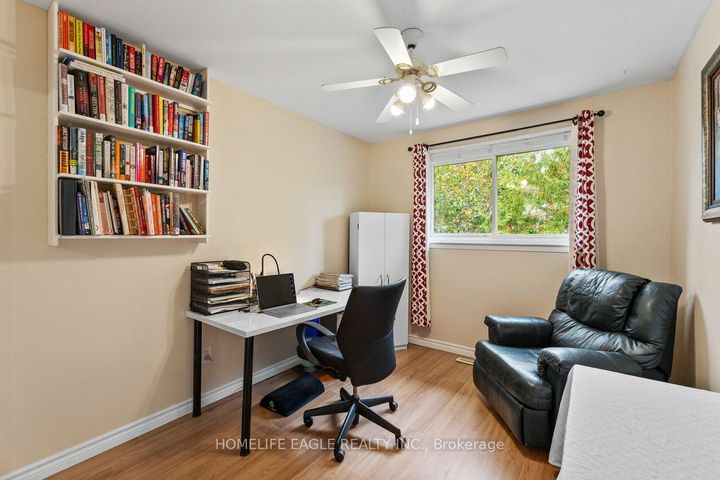 Photo 15 at 14 Lee Avenue, Bradford, Bradford West Gwillimbury