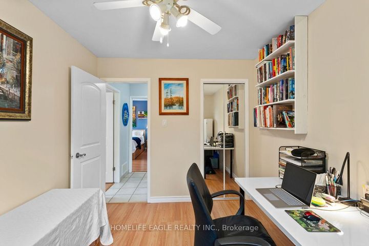 Photo 16 at 14 Lee Avenue, Bradford, Bradford West Gwillimbury