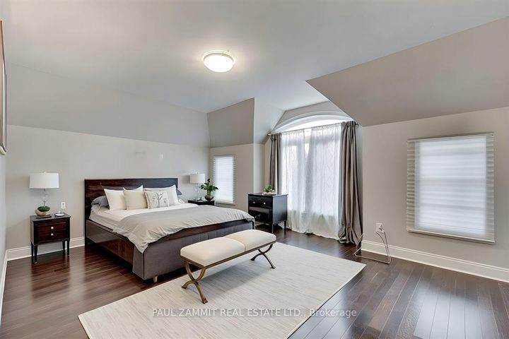 Photo 14 at 90 Grandview Avenue, Grandview, Markham