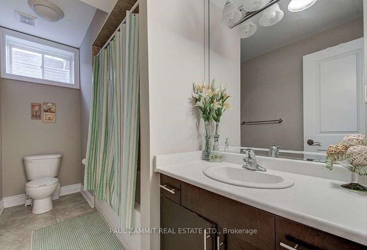 Photo 19 at 90 Grandview Avenue, Grandview, Markham