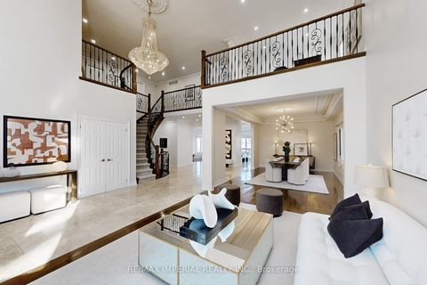 Photo 3 at 66 Hillhurst Drive, Bayview Hill, Richmond Hill