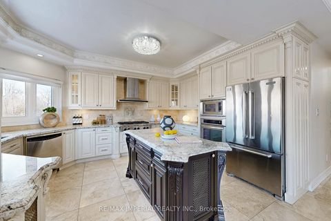 Photo 11 at 66 Hillhurst Drive, Bayview Hill, Richmond Hill