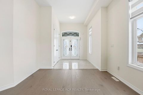 Photo 2 at 20 Morley Crescent, Rolling Acres, Whitby