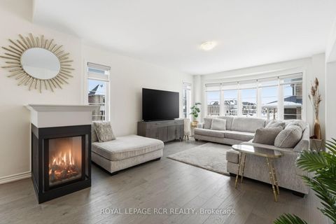 Photo 8 at 20 Morley Crescent, Rolling Acres, Whitby