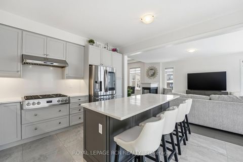 Photo 18 at 20 Morley Crescent, Rolling Acres, Whitby