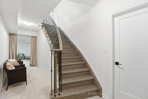 Photo 34 at 20 Morley Crescent, Rolling Acres, Whitby