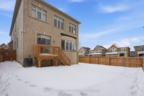 Photo 37 at 20 Morley Crescent, Rolling Acres, Whitby
