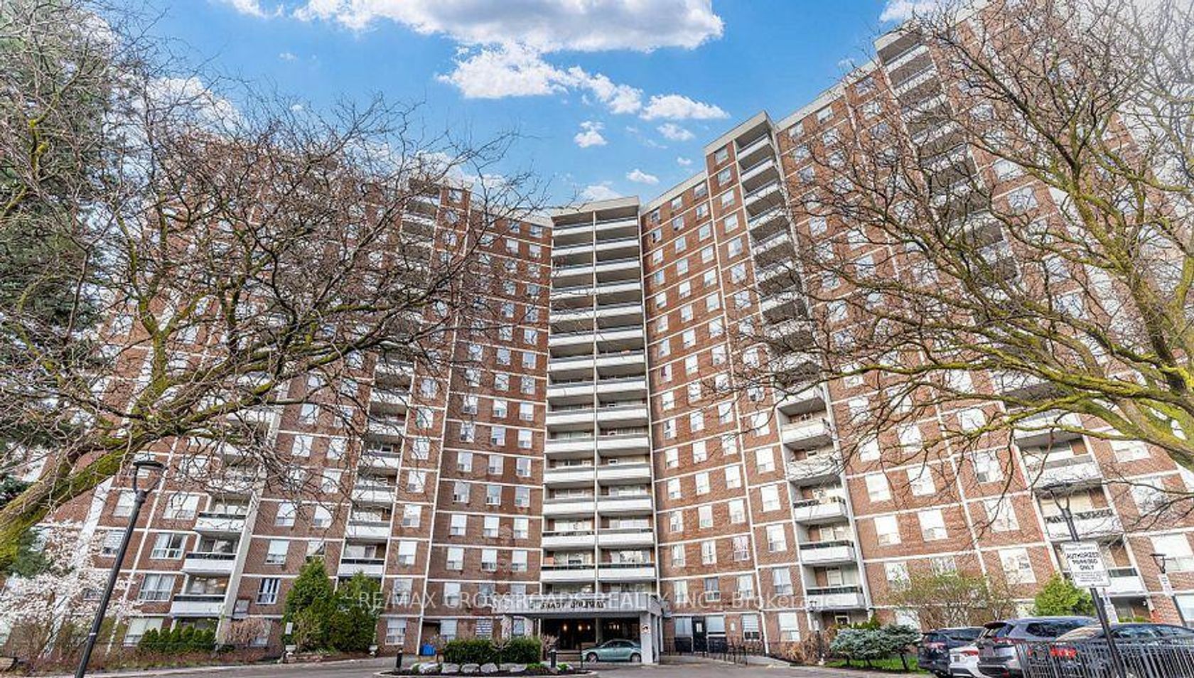 205 - 5 Shady Golfway, Flemingdon Park, Toronto 