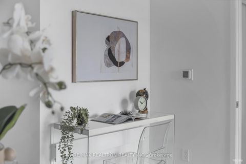 Photo 10 at 1405 - 8 Tippett Road, Clanton Park, Toronto