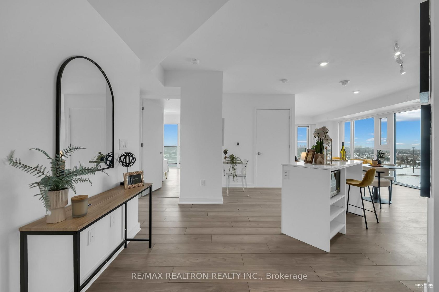 1405 - 8 Tippett Road, Clanton Park, Toronto 