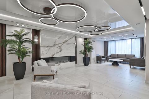 Photo 4 at 802 - 30 Harding Boulevard W, North Richvale, Richmond Hill