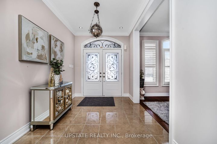 Photo 2 at 24 Haywood Drive, Credit Valley, Brampton