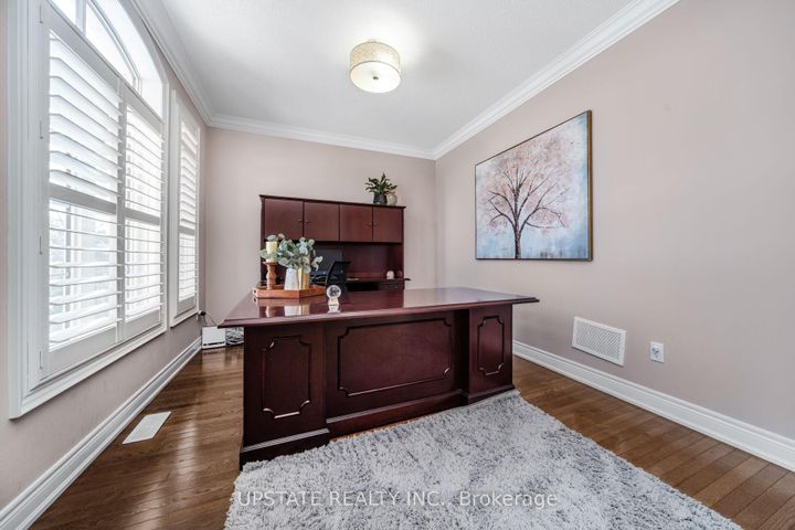 Photo 3 at 24 Haywood Drive, Credit Valley, Brampton