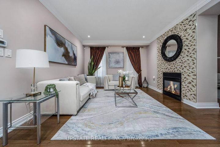 Photo 4 at 24 Haywood Drive, Credit Valley, Brampton