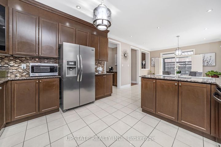Photo 17 at 24 Haywood Drive, Credit Valley, Brampton