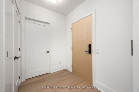 Photo 1 at 415 - 155 Merchants' Wharf, Waterfront Communities C8, Toronto