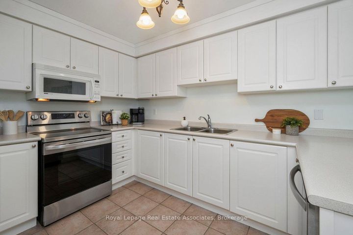 Photo 17 at 42 Harriet Street, Georgetown, Halton Hills