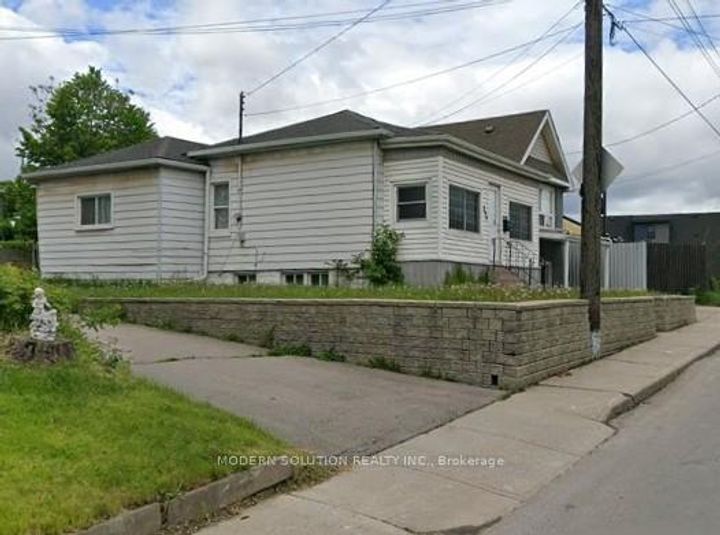 Photo 13 at 266 Beach Road, Crown Point, Hamilton