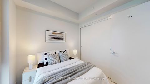 Photo 22 at 4103 - 8 Cumberland Street, Annex, Toronto