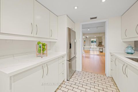 Photo 19 at 301 - 360 Bloor Street E, Moore Park, Toronto