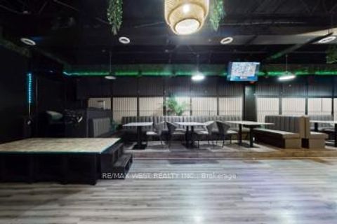 Photo 5 at 901 Jane Street, Smythe, Toronto