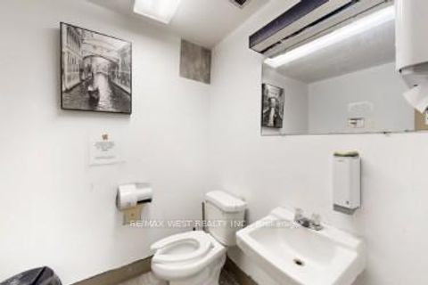 Photo 10 at 901 Jane Street, Smythe, Toronto