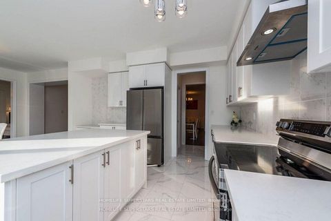 Photo 1 at 1121 Cole Street, Alcona, Innisfil