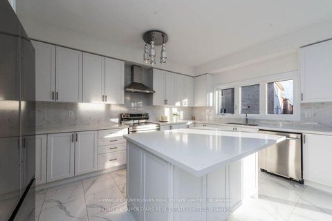 Photo 2 at 1121 Cole Street, Alcona, Innisfil