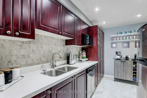 Photo 4 at 37 - 90 Crockamhill Drive, Agincourt North, Toronto
