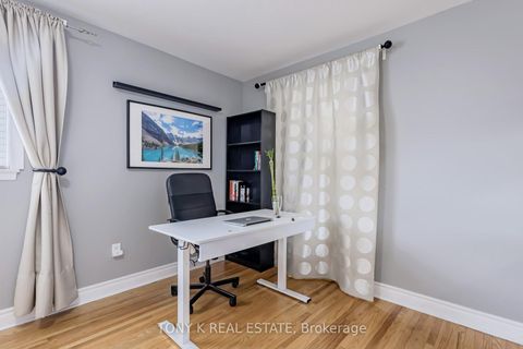 Photo 8 at 37 - 90 Crockamhill Drive, Agincourt North, Toronto