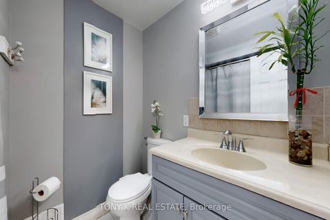 Photo 11 at 37 - 90 Crockamhill Drive, Agincourt North, Toronto
