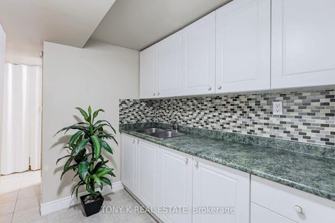 Photo 13 at 37 - 90 Crockamhill Drive, Agincourt North, Toronto