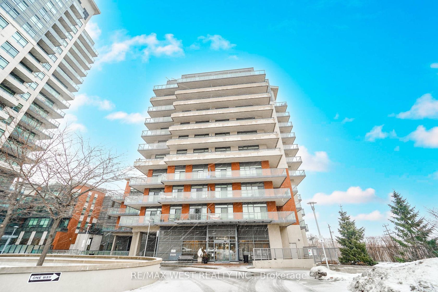 409 - 35 Fontenay Court, Humber Valley, Toronto 