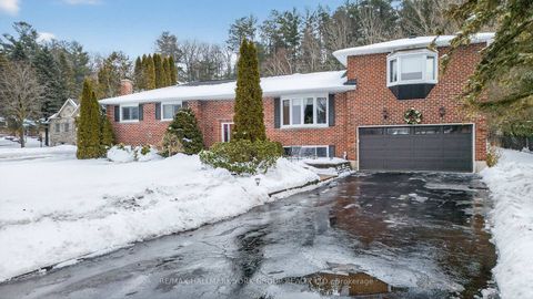 Photo 1 at 14 Anchor Court, Holland Landing, East Gwillimbury