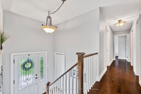 Photo 9 at 14 Anchor Court, Holland Landing, East Gwillimbury