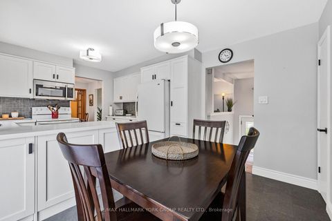 Photo 14 at 14 Anchor Court, Holland Landing, East Gwillimbury