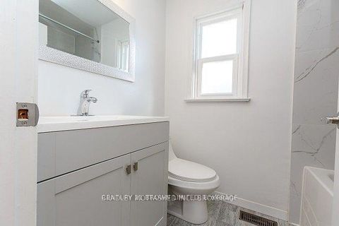 Photo 20 at 45 Edinborough Court, Smythe, Toronto