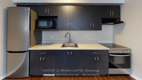 Photo 21 at 45 Edinborough Court, Smythe, Toronto