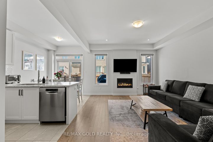 Photo 10 at 59 Folgate Crescent, Wellington North, Brampton