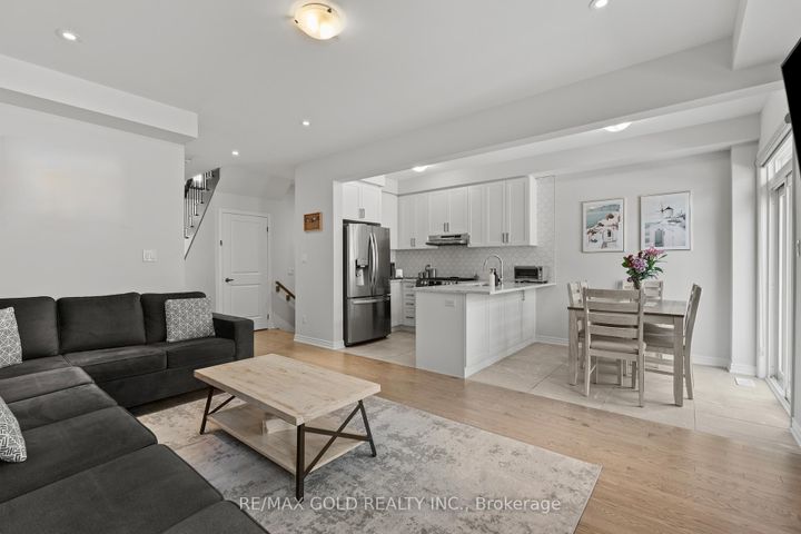 Photo 13 at 59 Folgate Crescent, Wellington North, Brampton