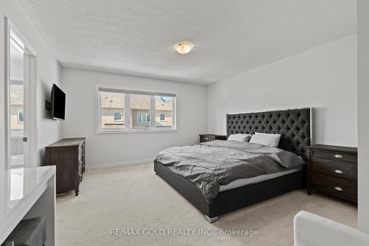 Photo 18 at 59 Folgate Crescent, Wellington North, Brampton