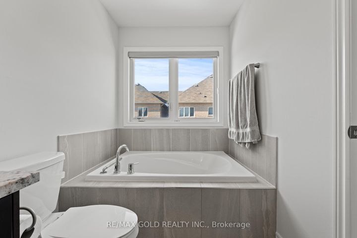 Photo 21 at 59 Folgate Crescent, Wellington North, Brampton