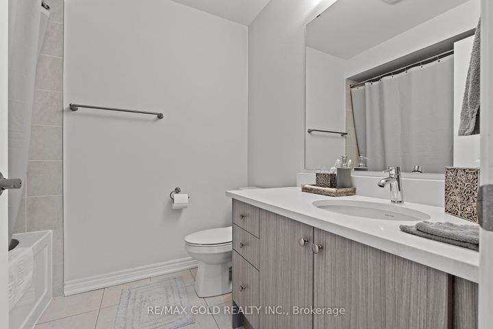 Photo 22 at 59 Folgate Crescent, Wellington North, Brampton