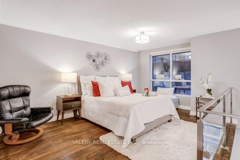 Photo 2 at PH1 - 168 Simcoe Street, Waterfront Communities C1, Toronto