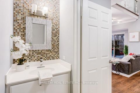 Photo 14 at PH1 - 168 Simcoe Street, Waterfront Communities C1, Toronto