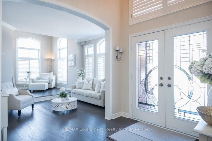 Photo 4 at 2454 Longridge Crescent, RO River Oaks, Oakville