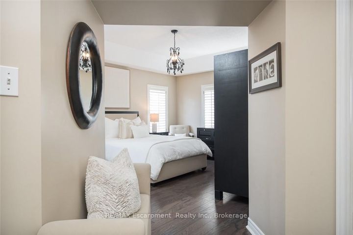 Photo 25 at 2454 Longridge Crescent, RO River Oaks, Oakville