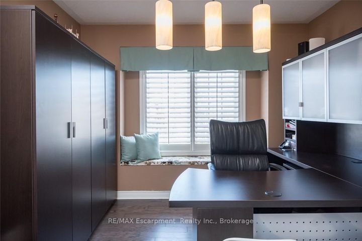 Photo 33 at 2454 Longridge Crescent, RO River Oaks, Oakville