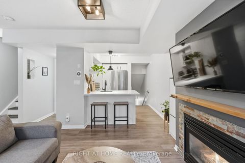 Photo 9 at 916 - 5 Everson Drive, Willowdale East, Toronto