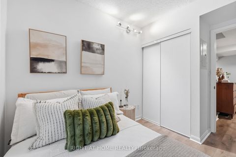 Photo 16 at 916 - 5 Everson Drive, Willowdale East, Toronto
